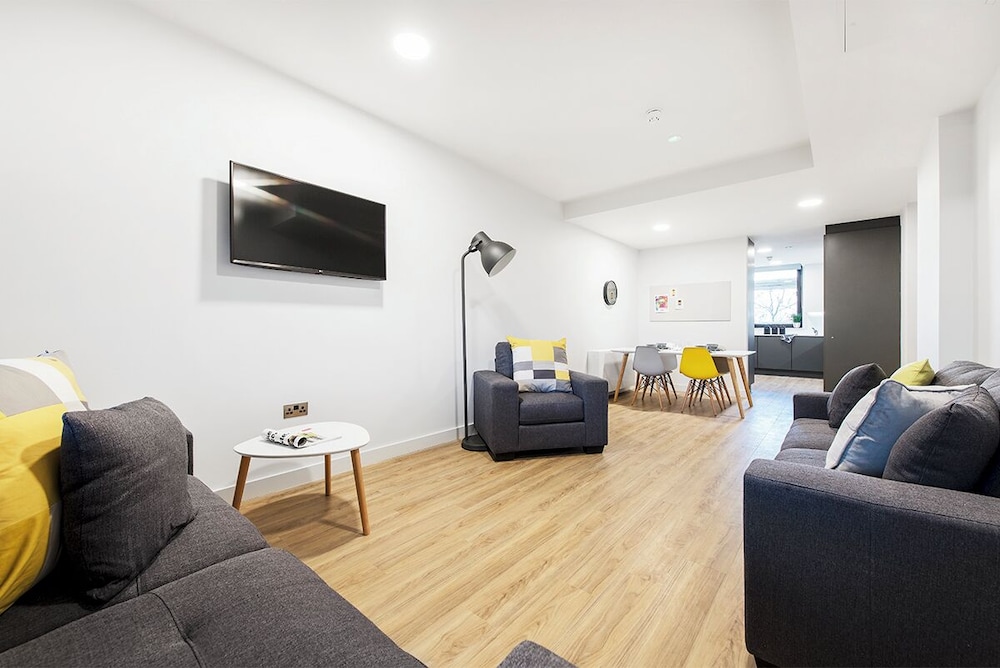 4 BEDROOMS, CLASSIC, APARTMENT