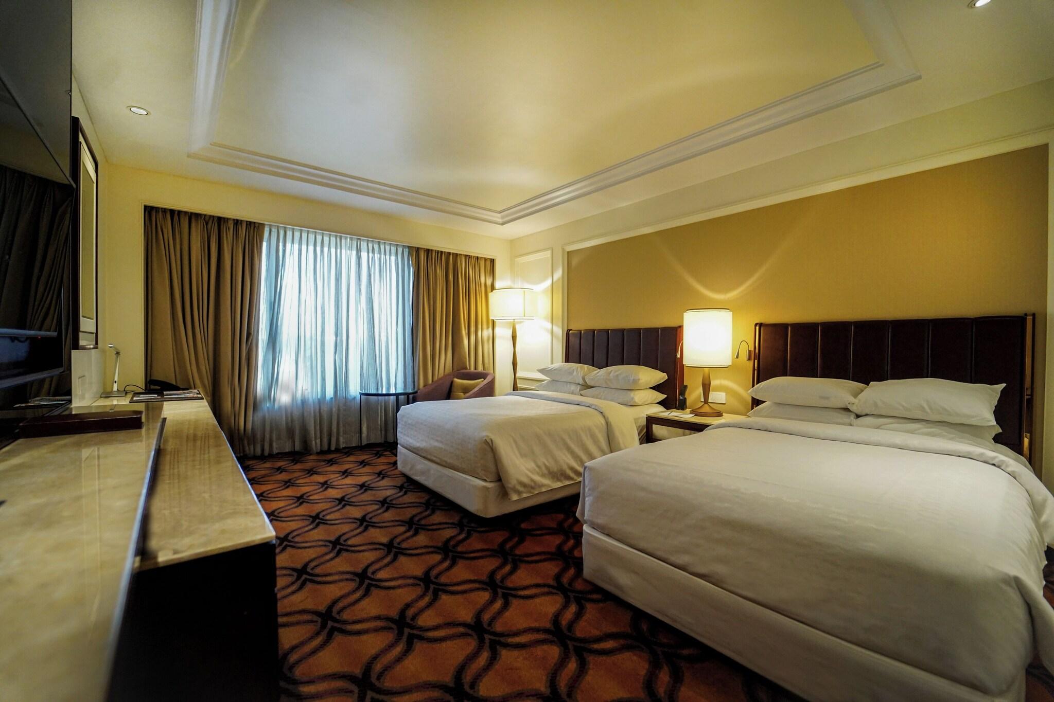 غرفة قياسية بسريرين منفصلين، Sheraton Grand Pune Bund Garden Hotel 2/7