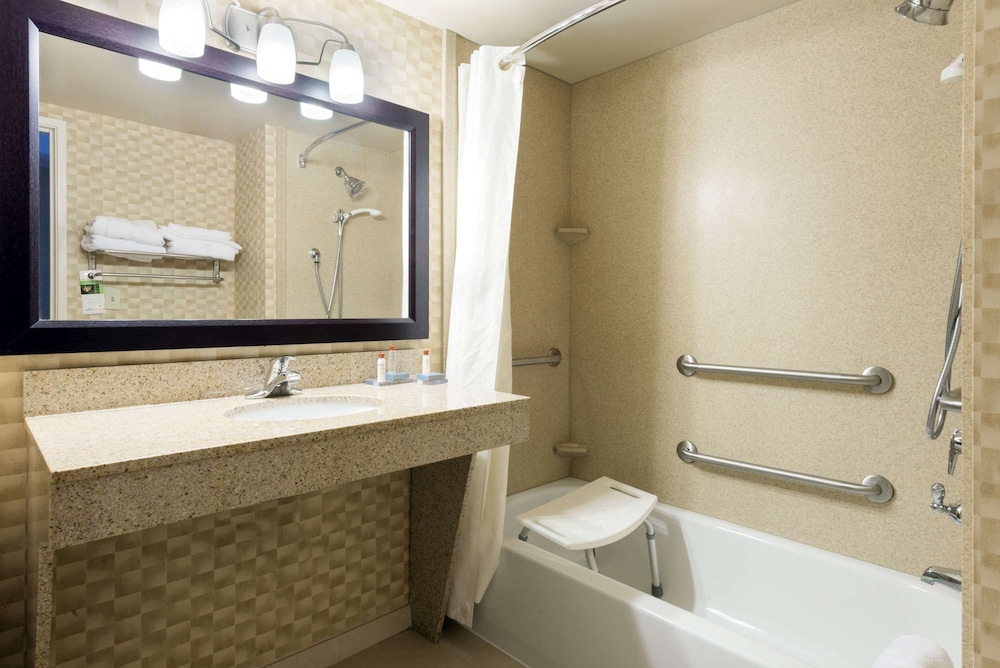 Wingate by Wyndham Erlanger - Florence - Cincinnati South 14/28