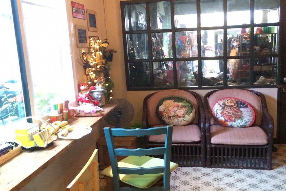 Staying Hostel 11/15