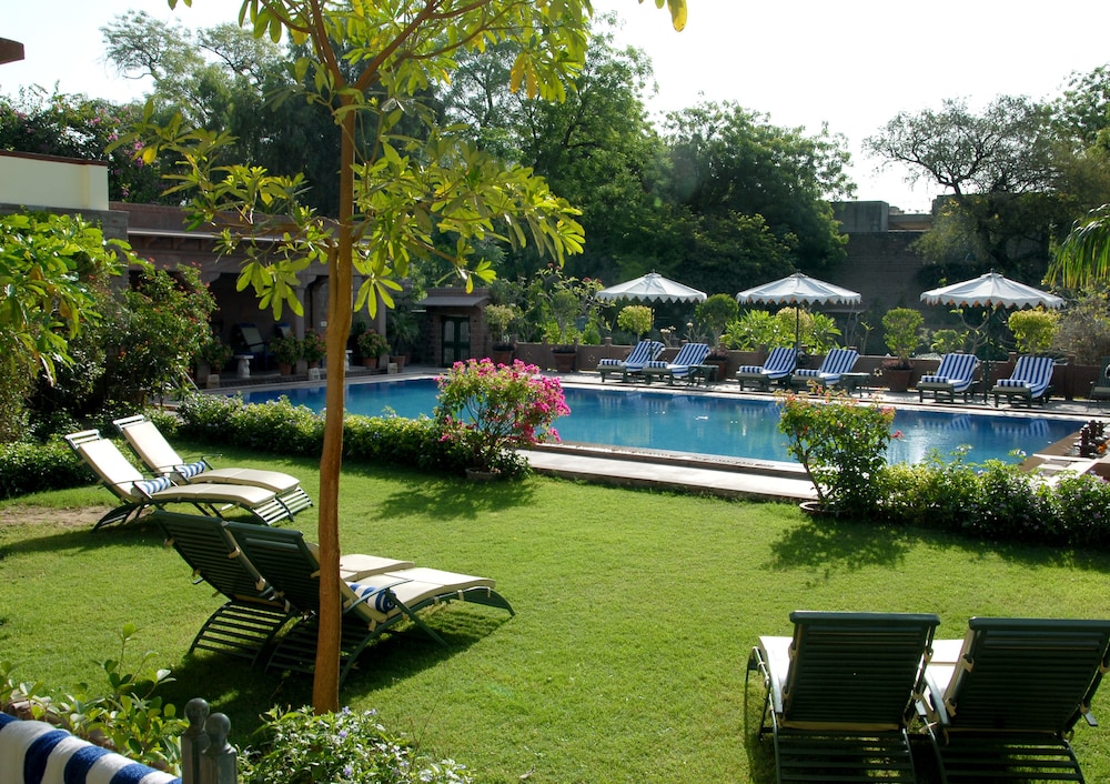 RATAN VILLAS 28/31