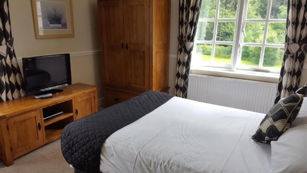 OYO Flagship Nant Ddu Lodge Hotel & Spa 28/70