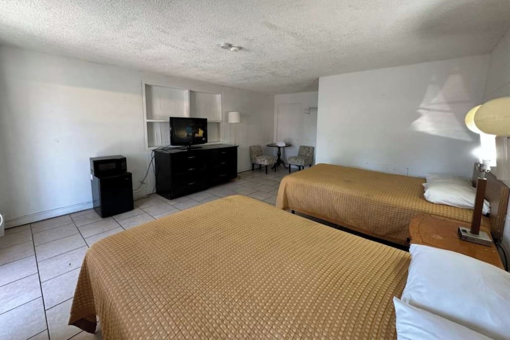 Arrow Motel by OYO Near Downtown 30/49