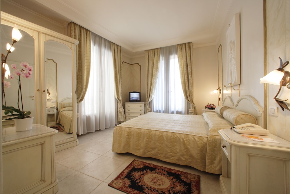 Majestic Toscanelli Hotel 11/36