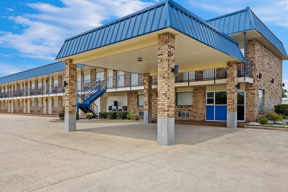 Rodeway Inn Baxley, GA 72/86