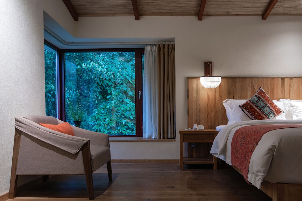 The Apsara Lodge 25/75