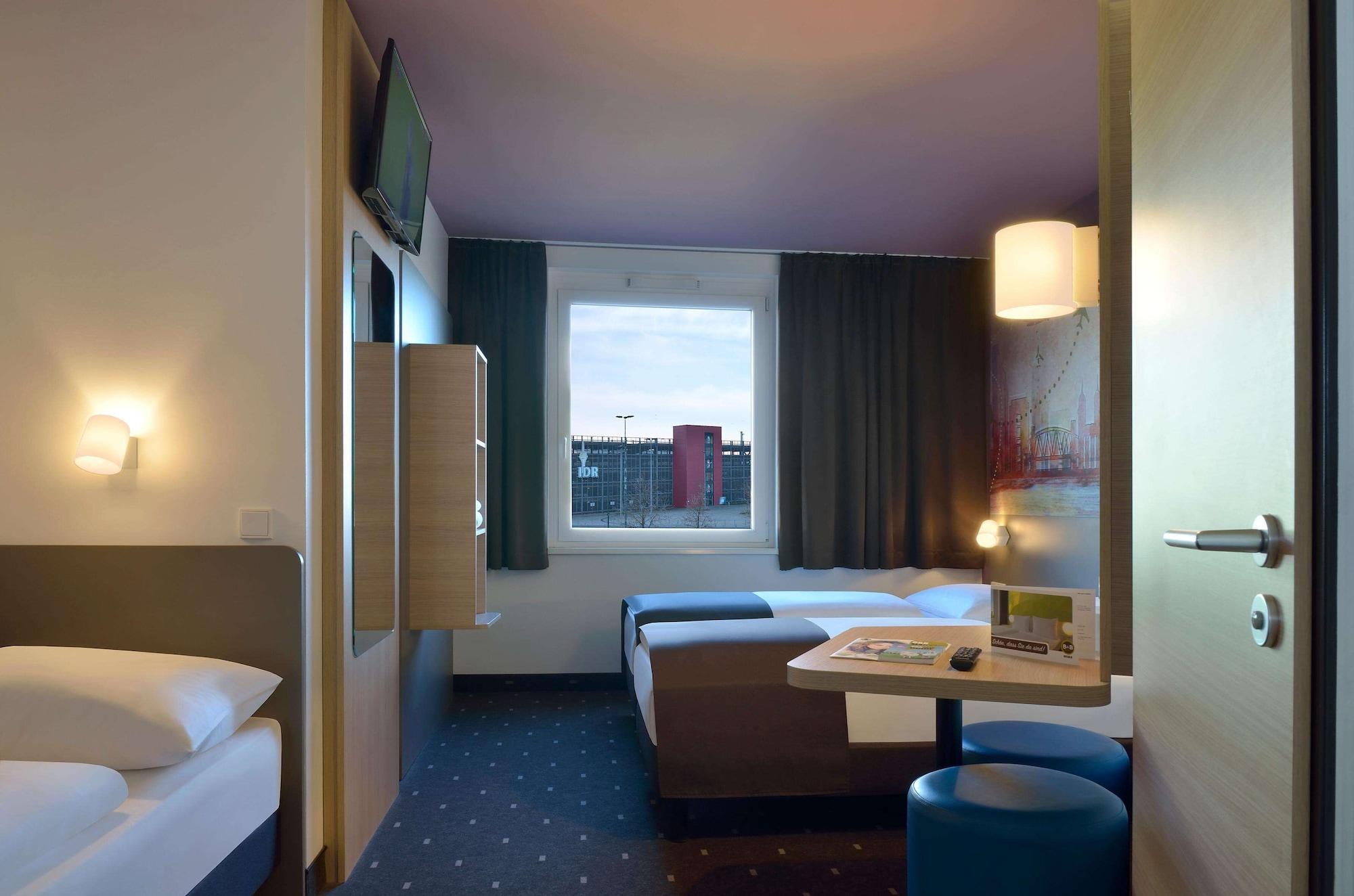 ROOM, TRIPLE