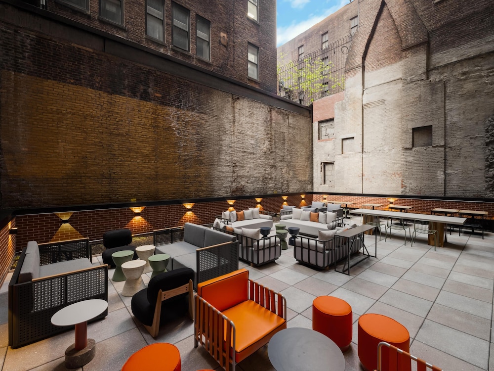Hotel 38 New York City, Tapestry Collection by Hilton 30/52