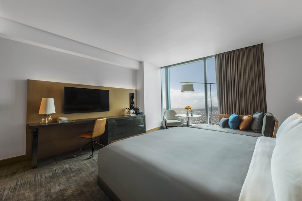 INTERCONTINENTAL LOS ANGELES DOWNTOWN 19/79