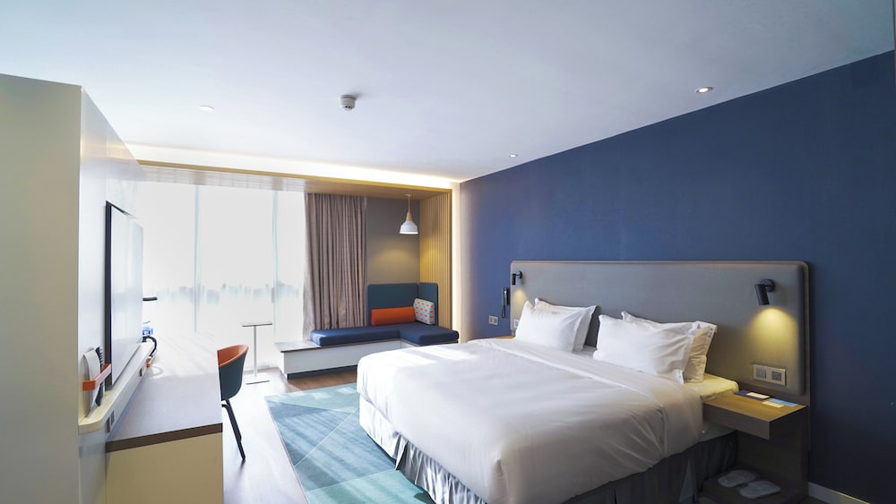 Holiday Inn Express Dongli 26/40