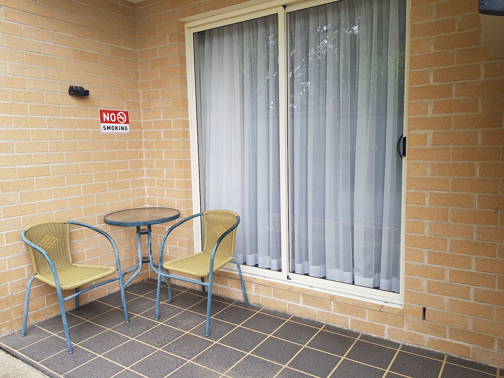 Edward Parry Motel & Apartments 32/57