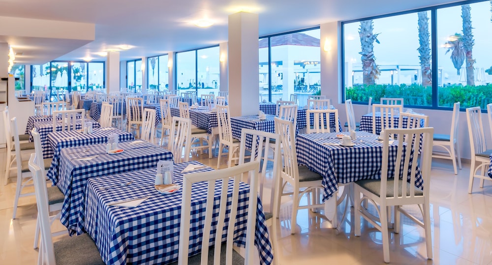 Aeolos Beach Hotel 43/57