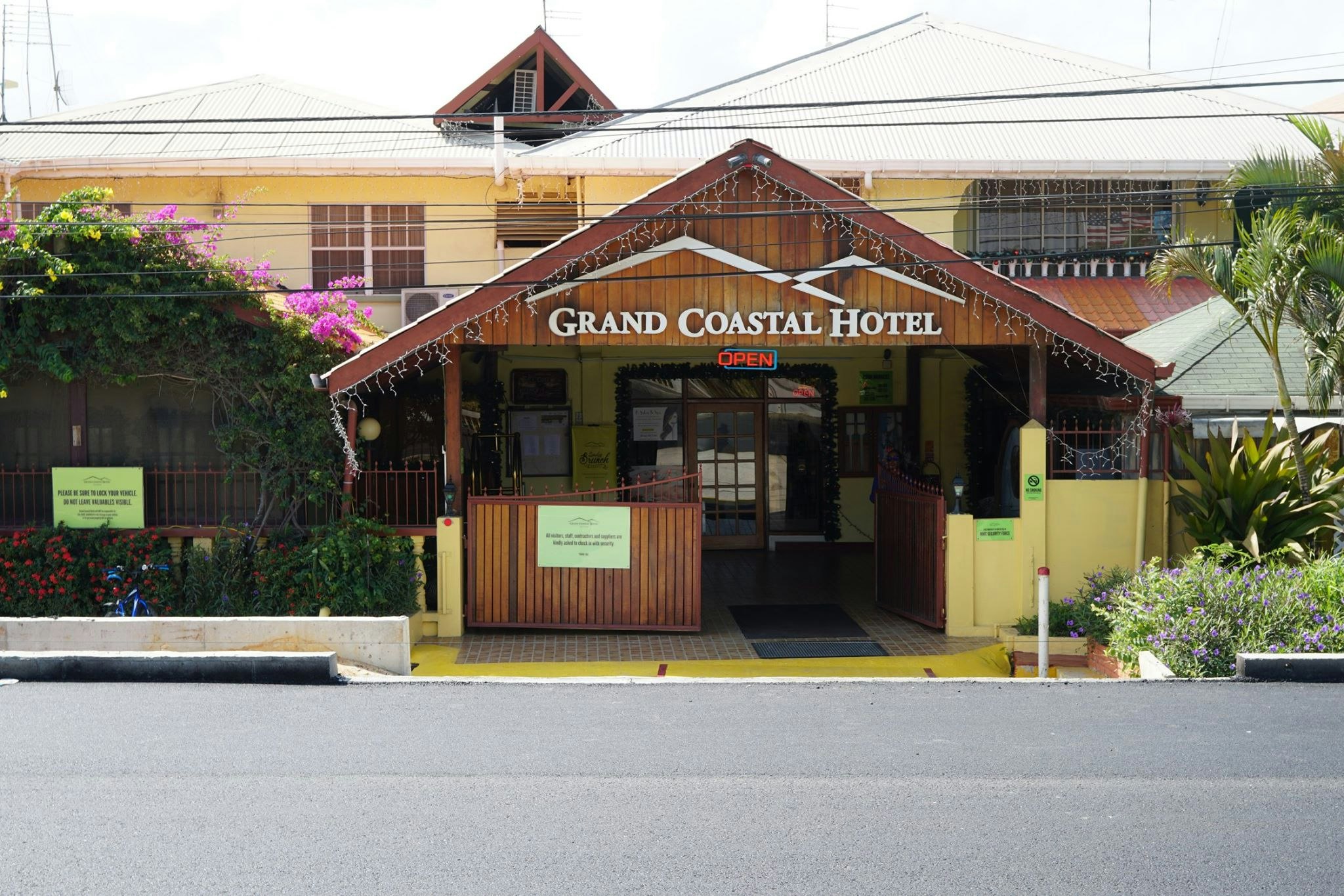 Grand Coastal Hotel 2/50