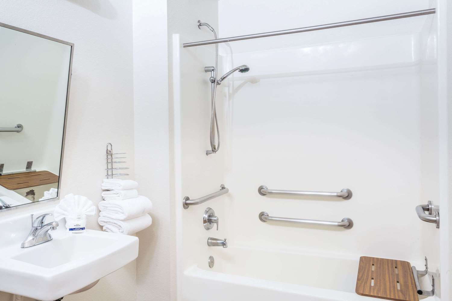 Microtel Inn & Suites By Wyndham Salt Lake City Airport 44/47