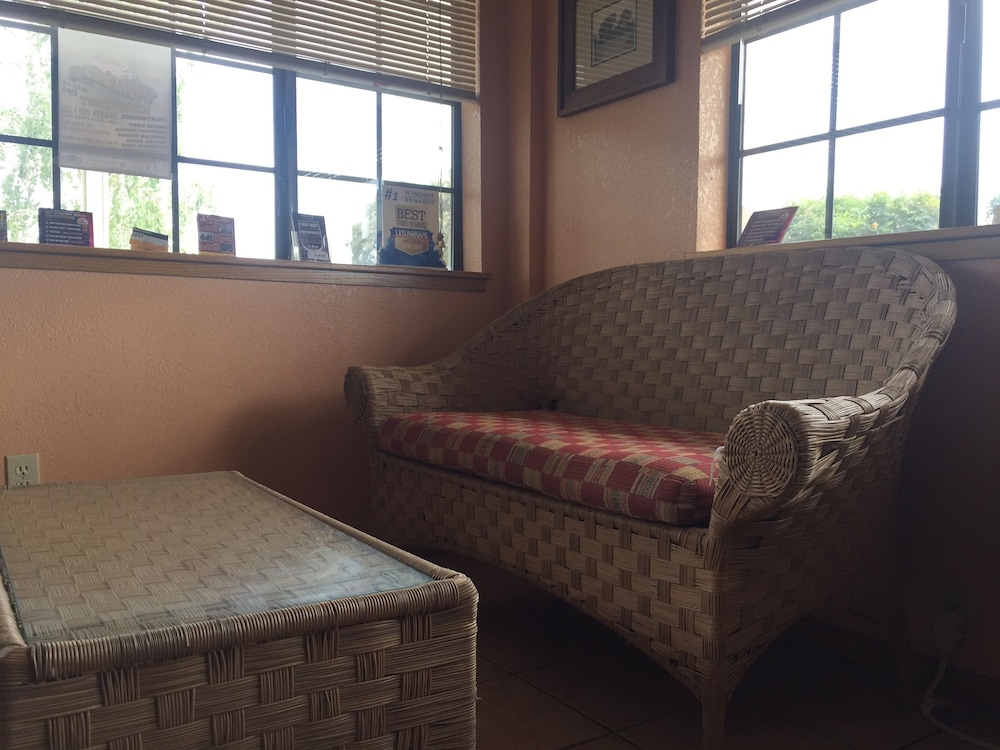 Travelodge by Wyndham Angels Camp CA 25/35