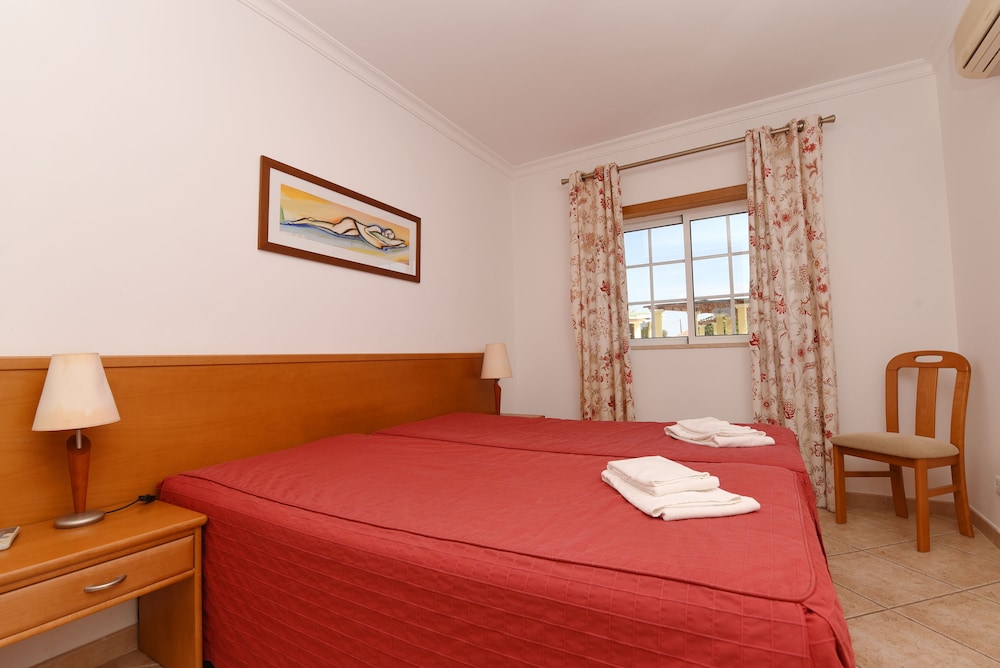 Praia Da Lota Resort Apartments 30/85