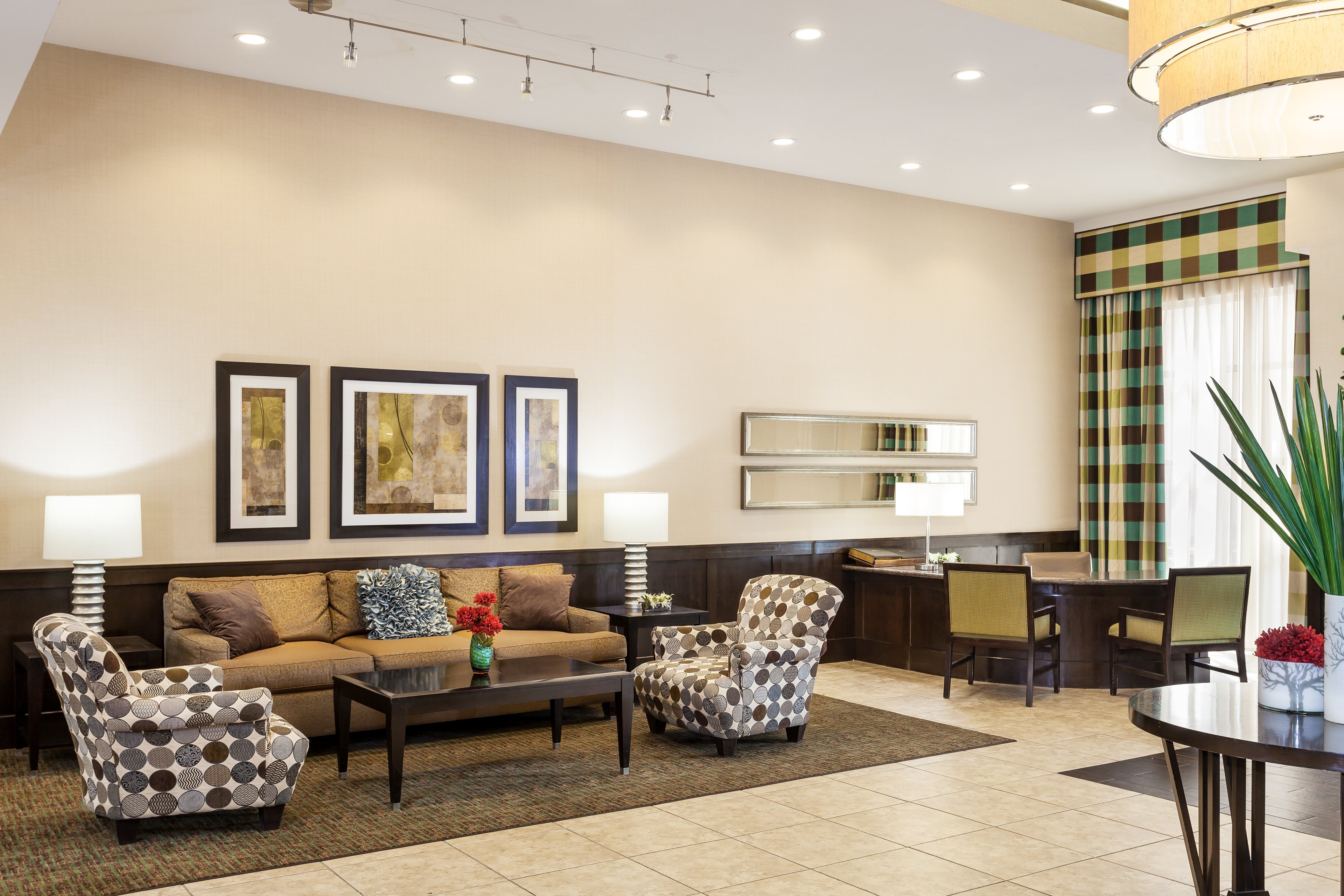 Crowne Plaza Anchorage-Midtown 36/78