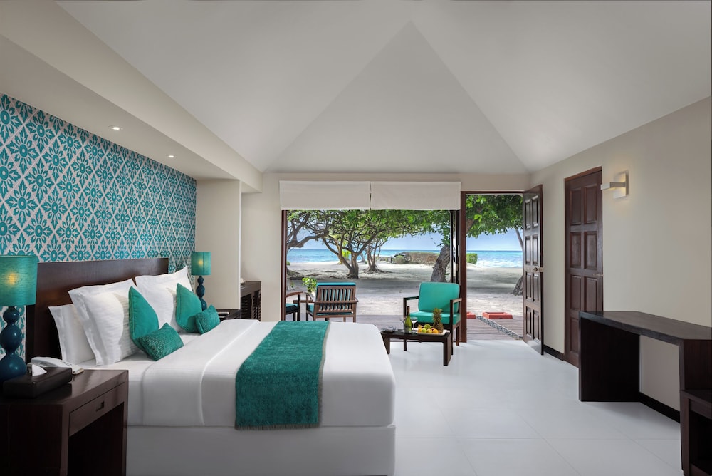 2 Bedrooms, Sunset, Family, Villa, 1 King and 1 Single Beds