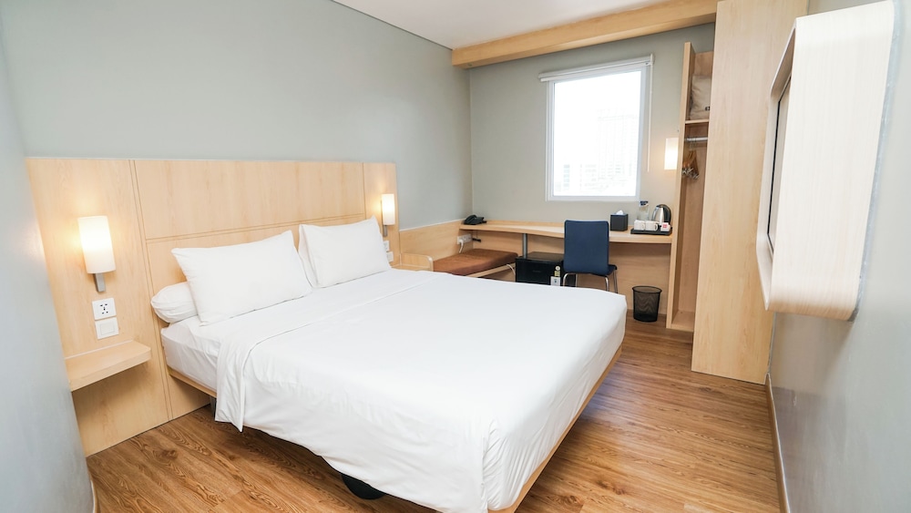 Ibis Jakarta Senen 14/56