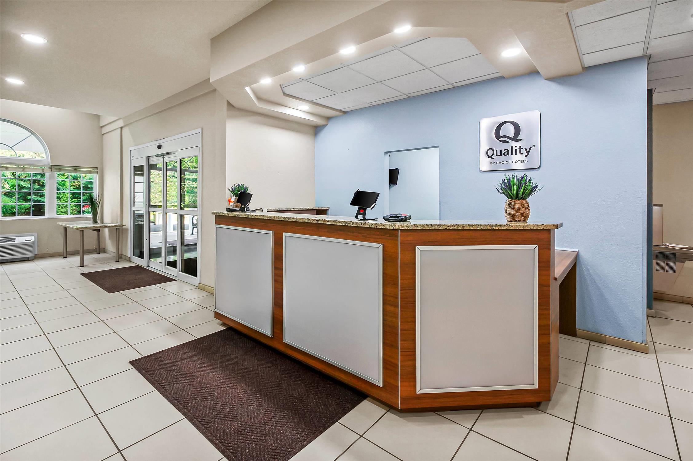 Quality Inn & Suites Washington PA 7/32