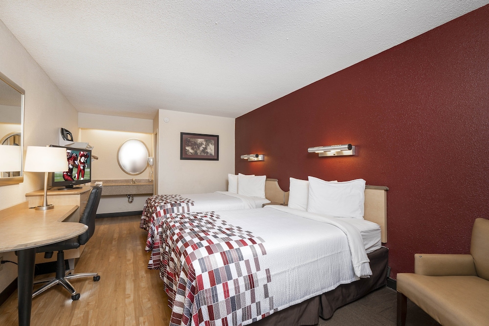 Red Roof Inn Detroit - Dearborn/Greenfield Village 17/25