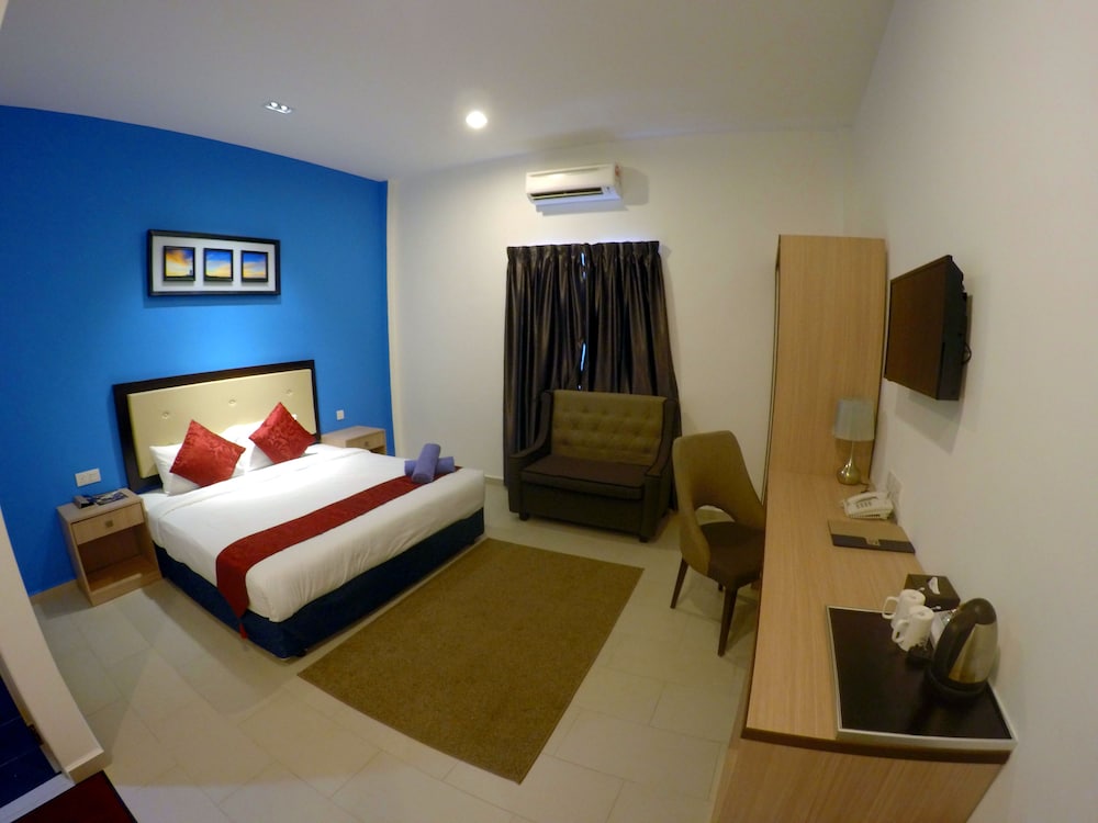Royal Agate Beach Resort 28/64
