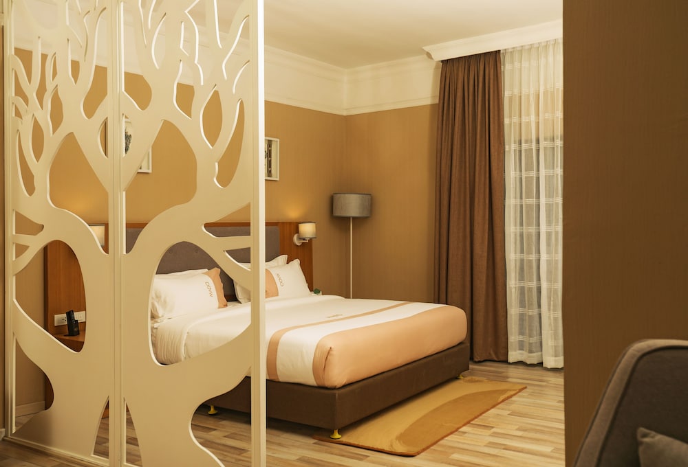 Mado Hotel 38/66