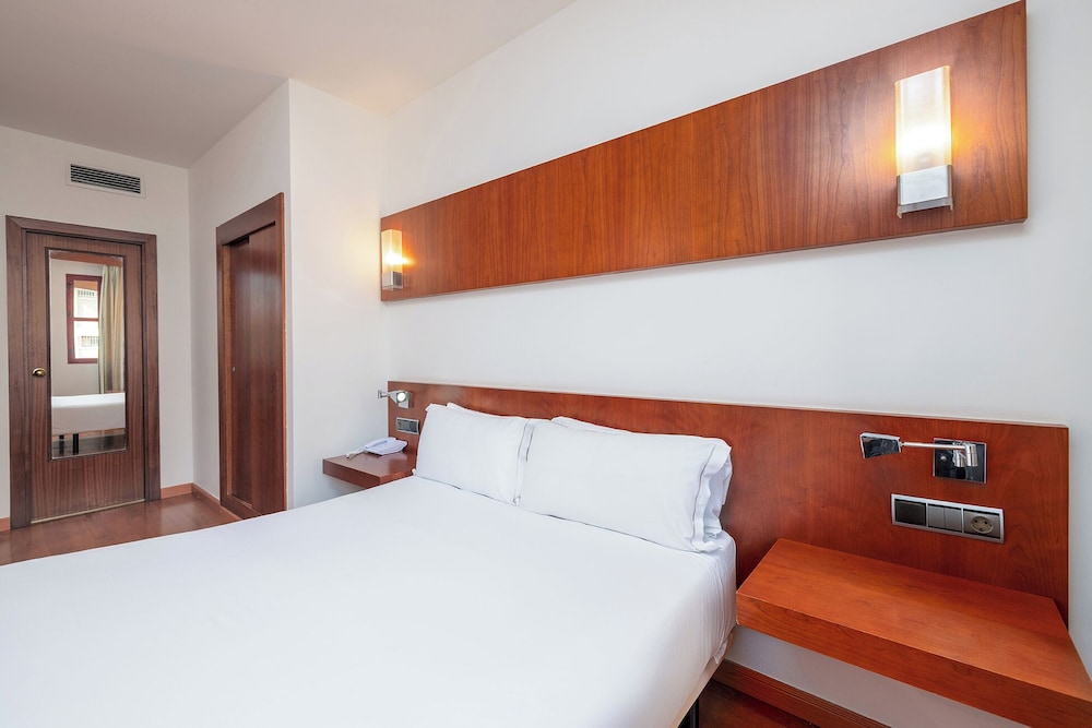 Senator Huelva Hotel 11/50