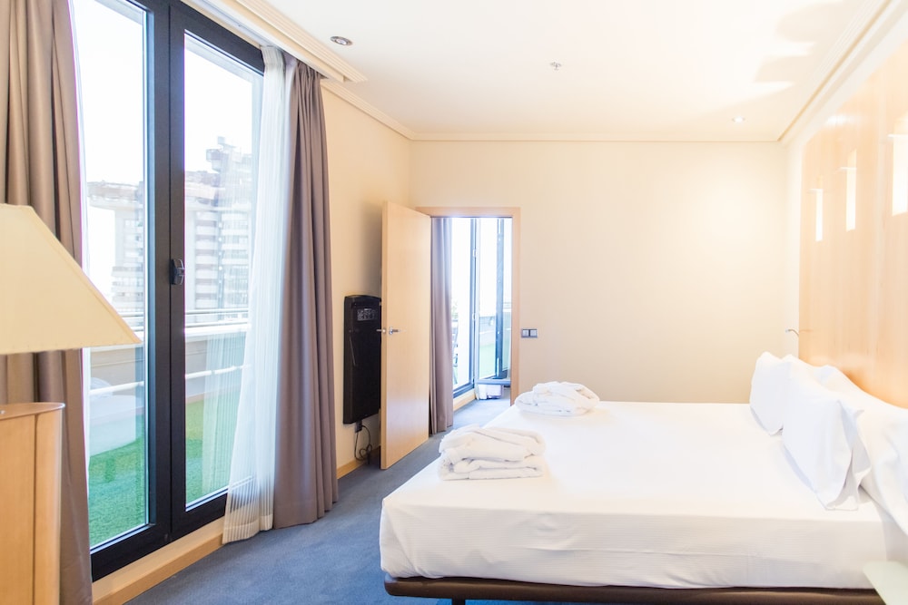 Abba Madrid Hotel 6/25