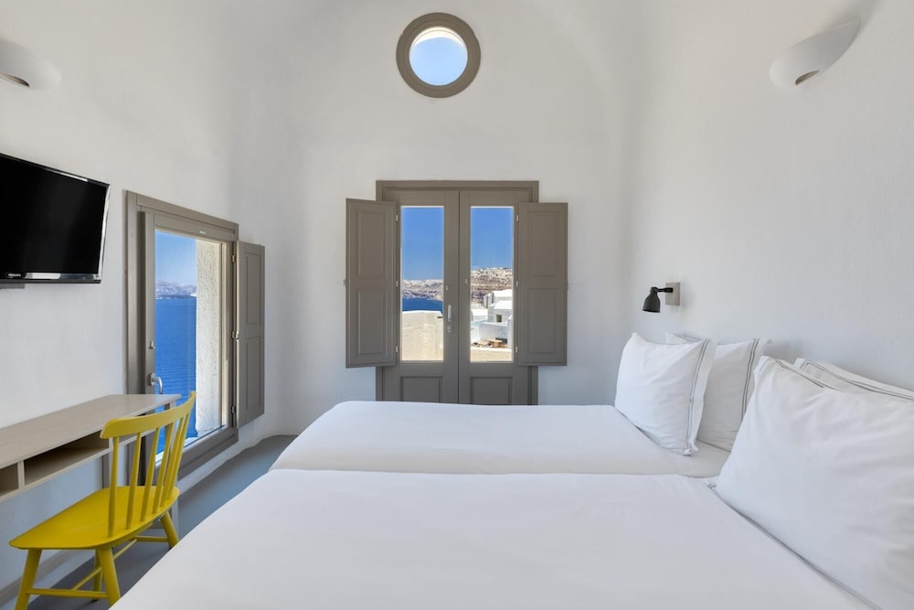 Grand Ambassador Santorini Hotel 18/78