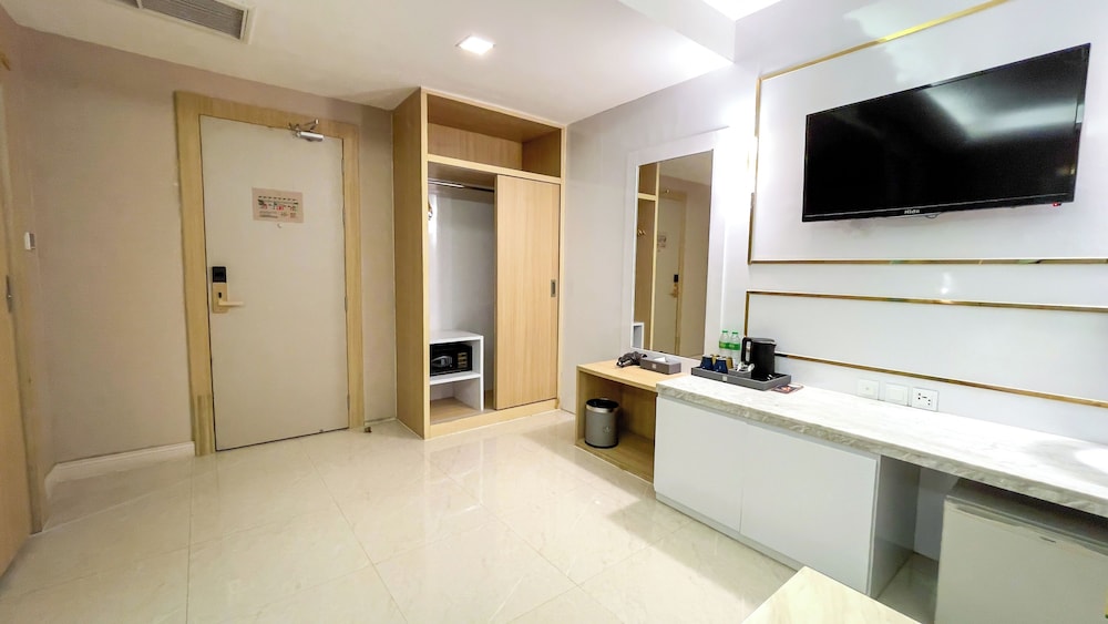 Elegant Bangkok Hotel 9/50