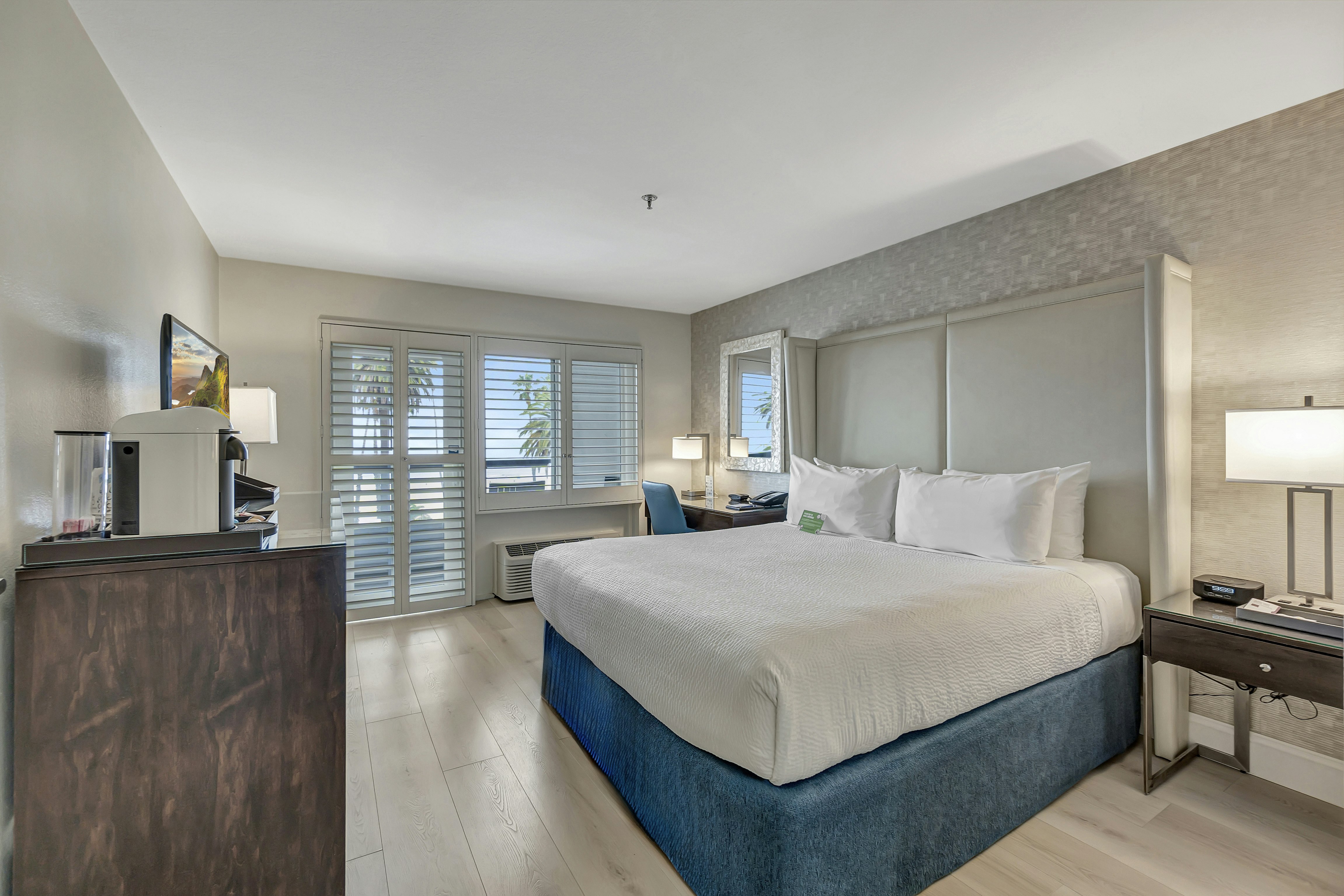 Ocean View Hotel 25/70