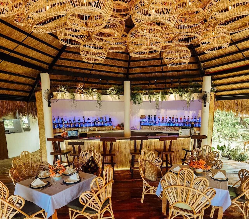 Las Cabanas Beach Resort 49/65