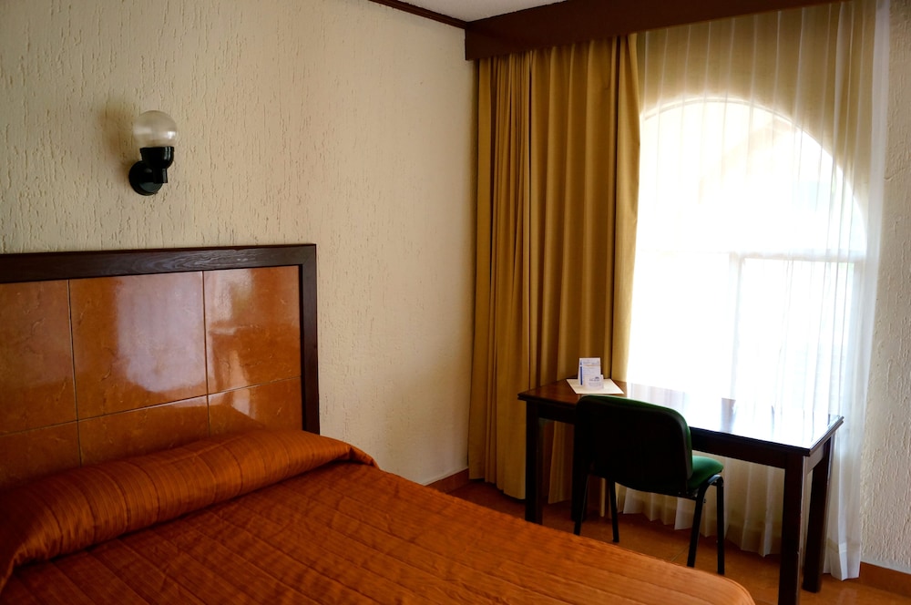 Villa del Sol and Suites 19/62