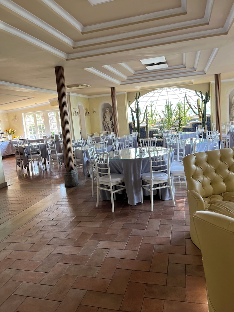 Hotel Quadrifoglio by Mancini 37/50