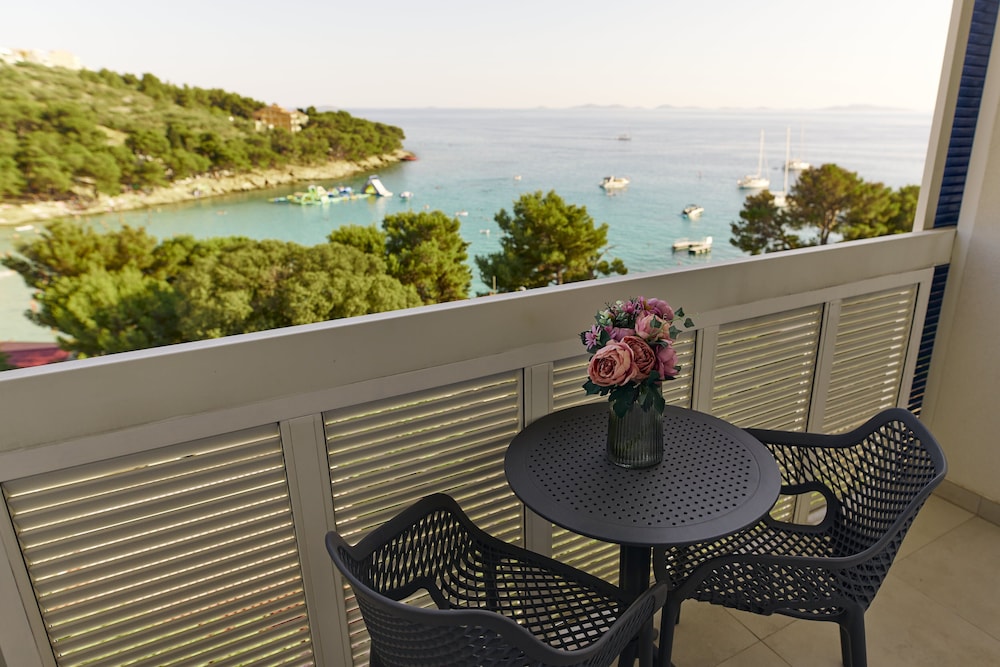 Colentum Resort Murter 7/50