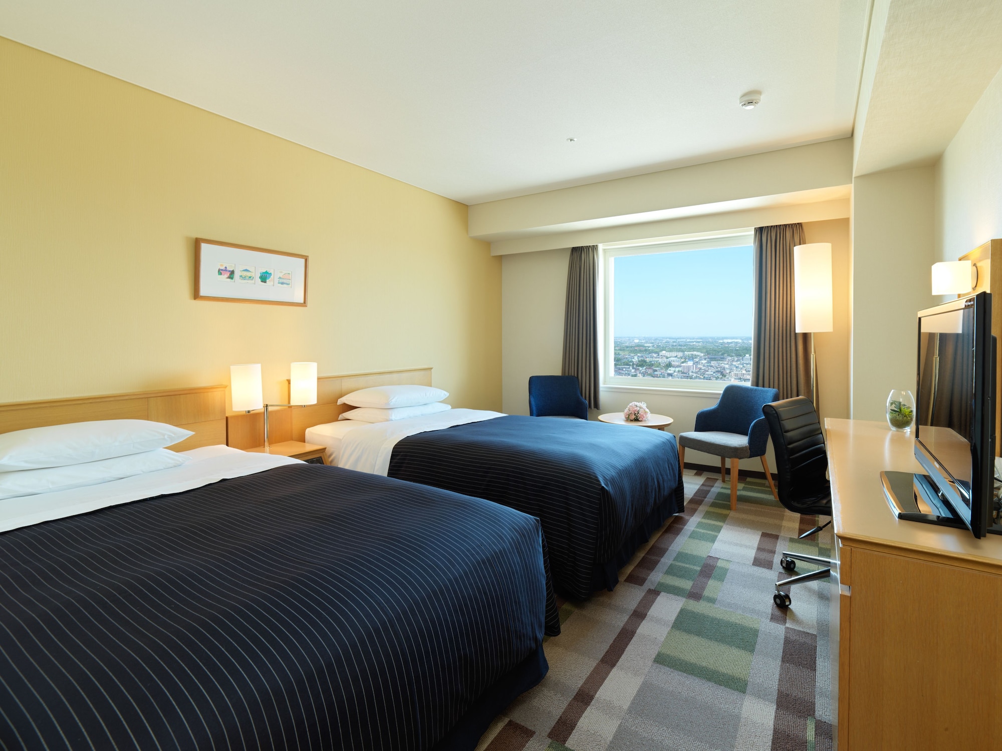 Room, Twin Beds, High Floor