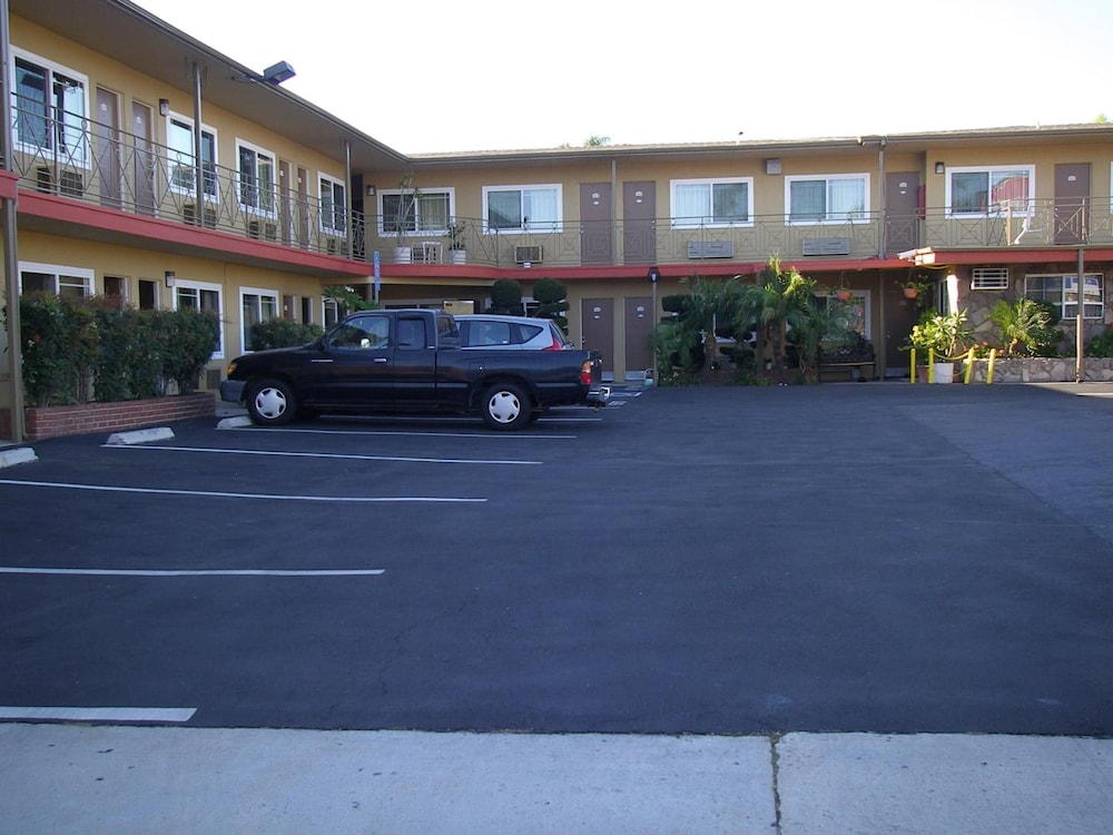 Fullerton Lodge 22/33