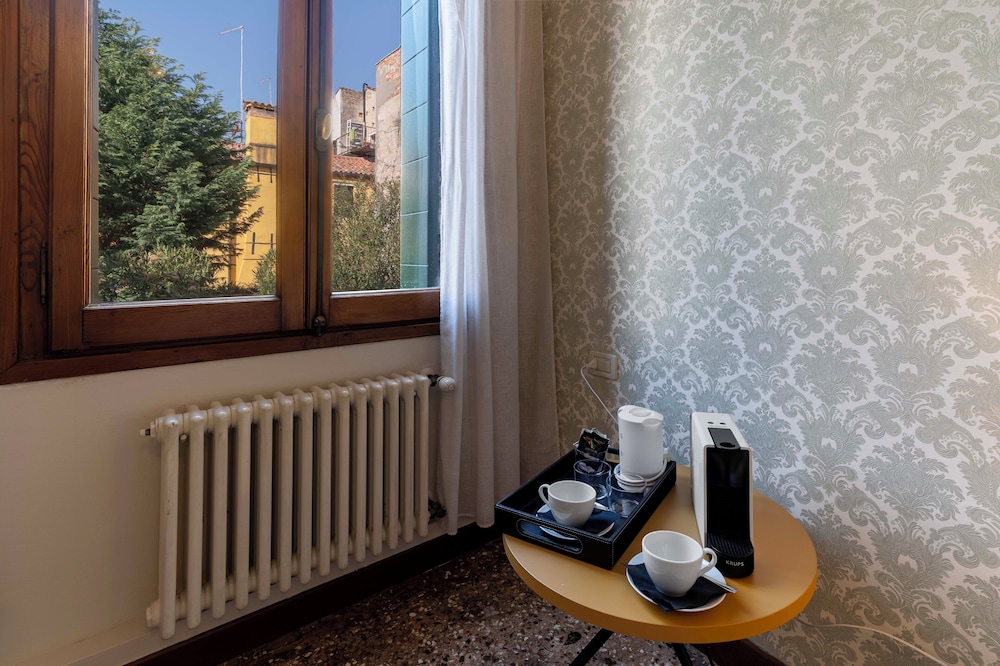 Ca' CENTOPIETRE 25/50