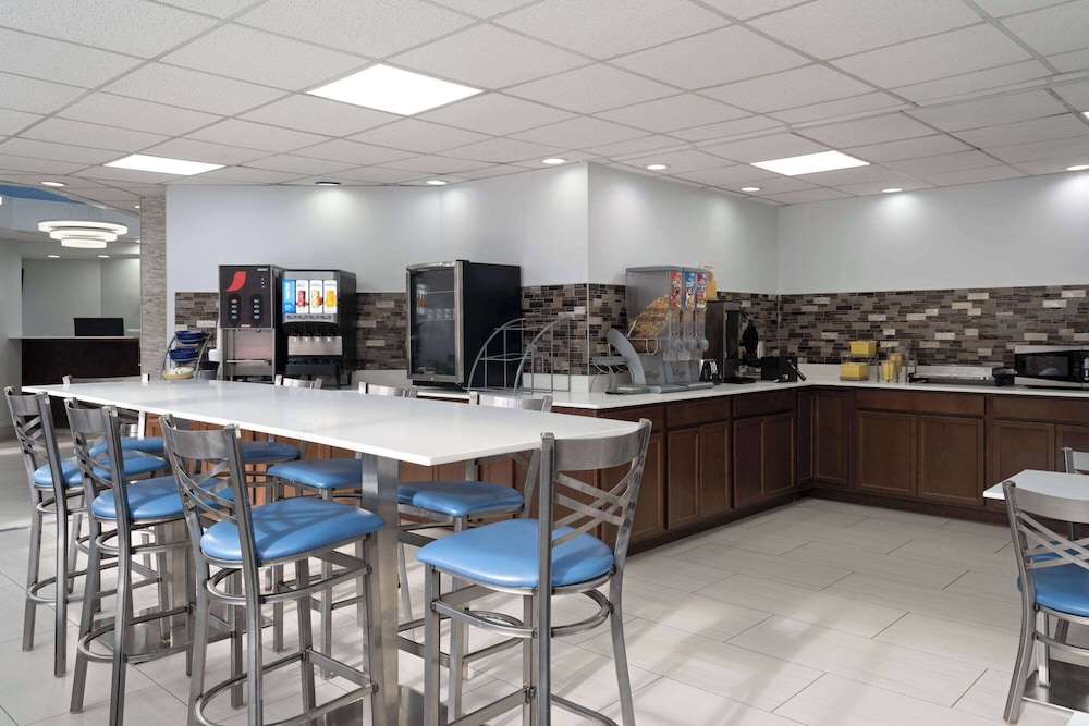 restaurant cafeteria