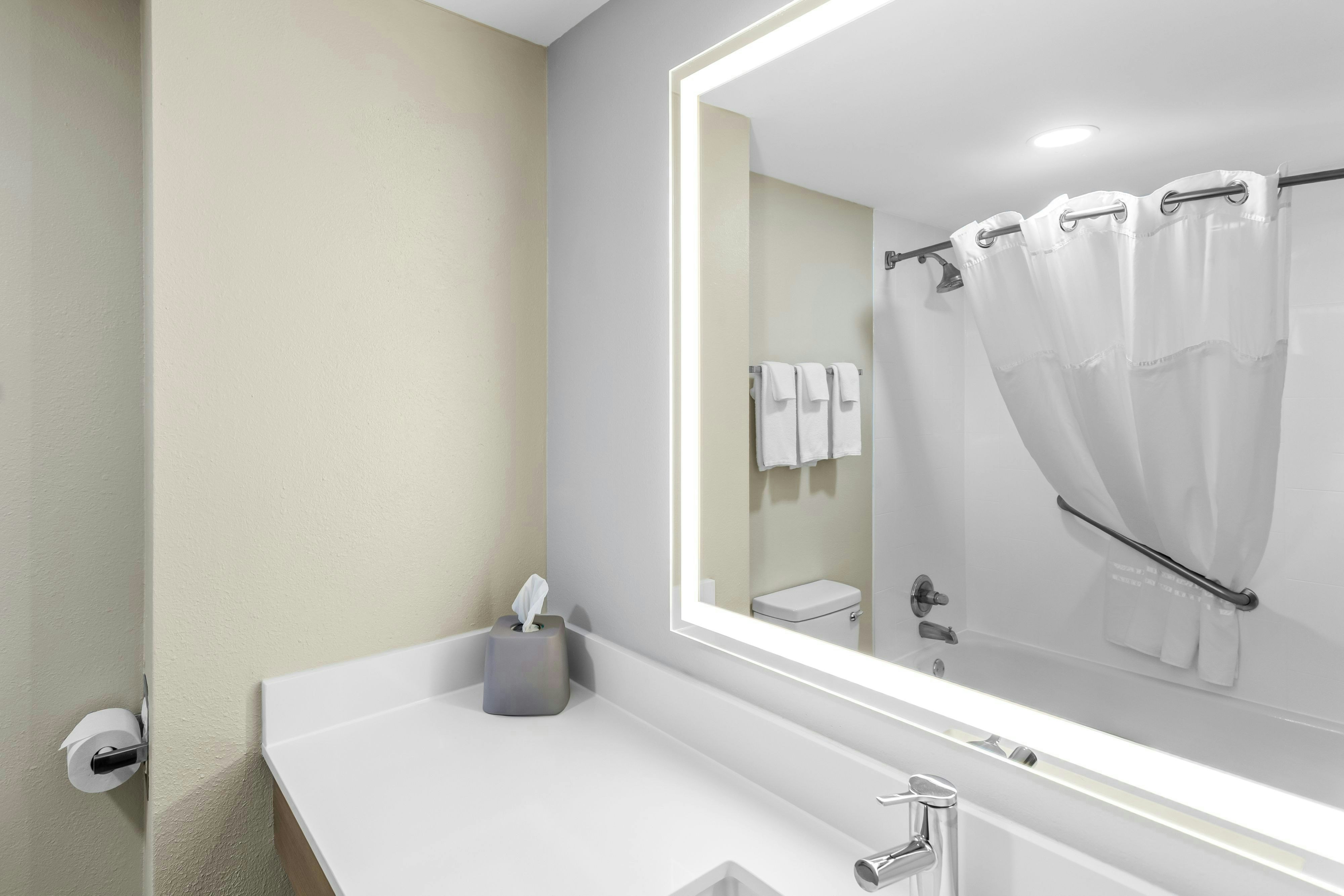 Holiday Inn Express Hotel And Suites Charleston Southridge 46/50