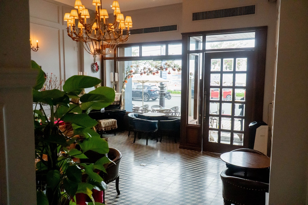 Di Lusso Hotel 44/64