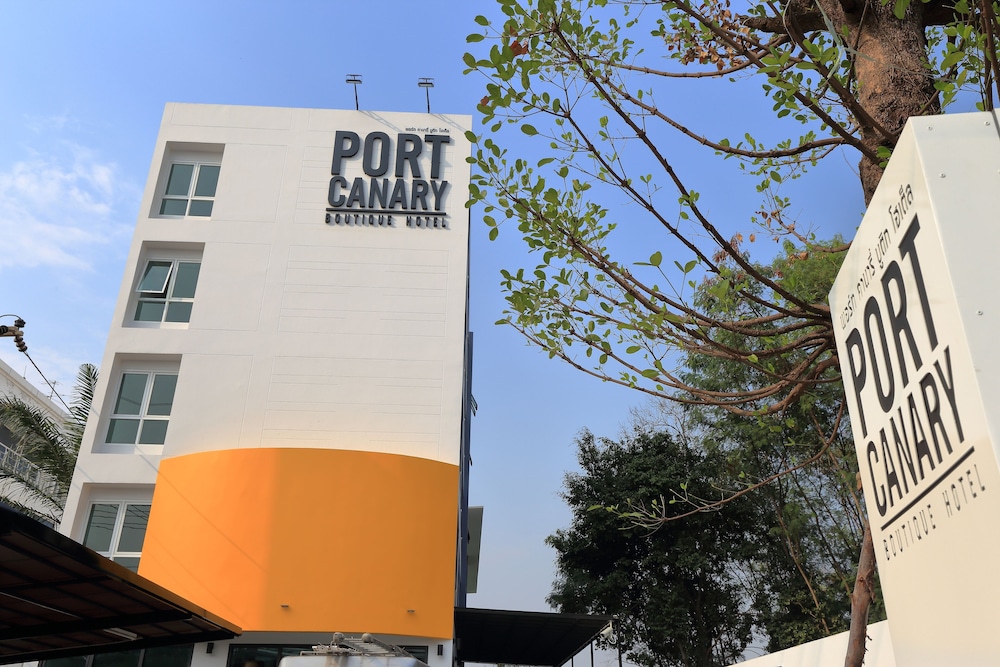 Port Canary Hotel 4/49