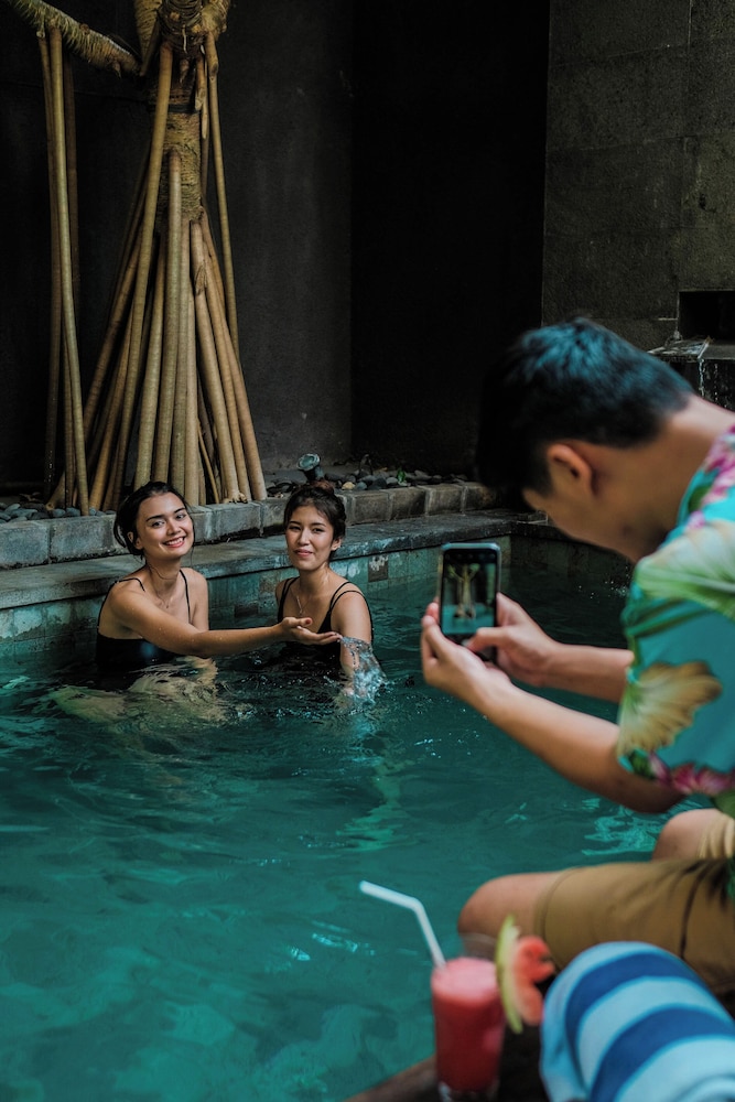 S18 Bali Villas 30/66