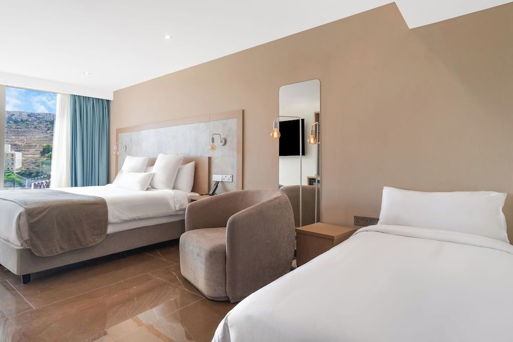 Reef Hotel & Spa 40/87