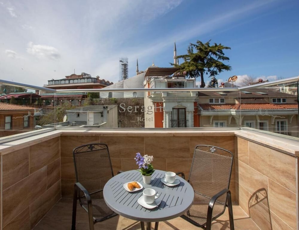 Hotel Seraglio 57/70