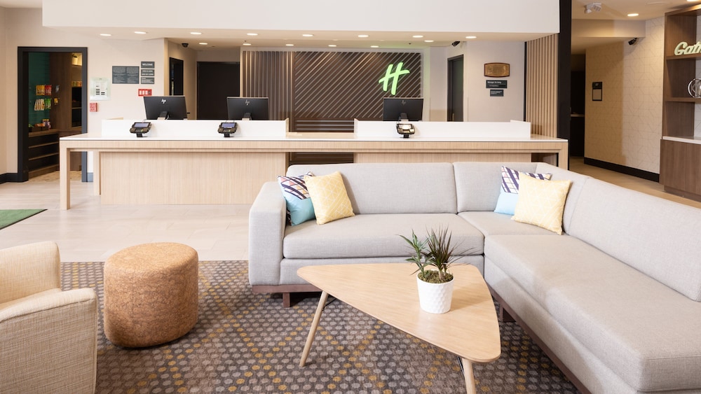 Holiday Inn Orange County Airport 11/57