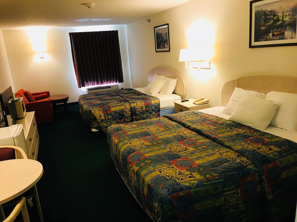 Americas Best Value Inn & Suites Pinckneyville 17/59
