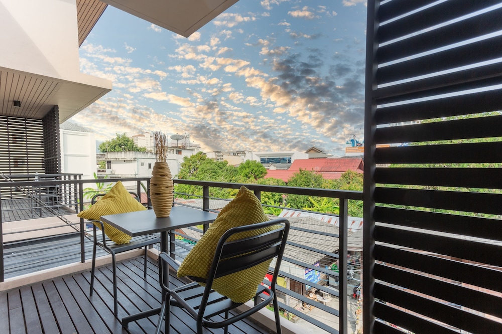 Studio 365 Serviced Apartment 65/69