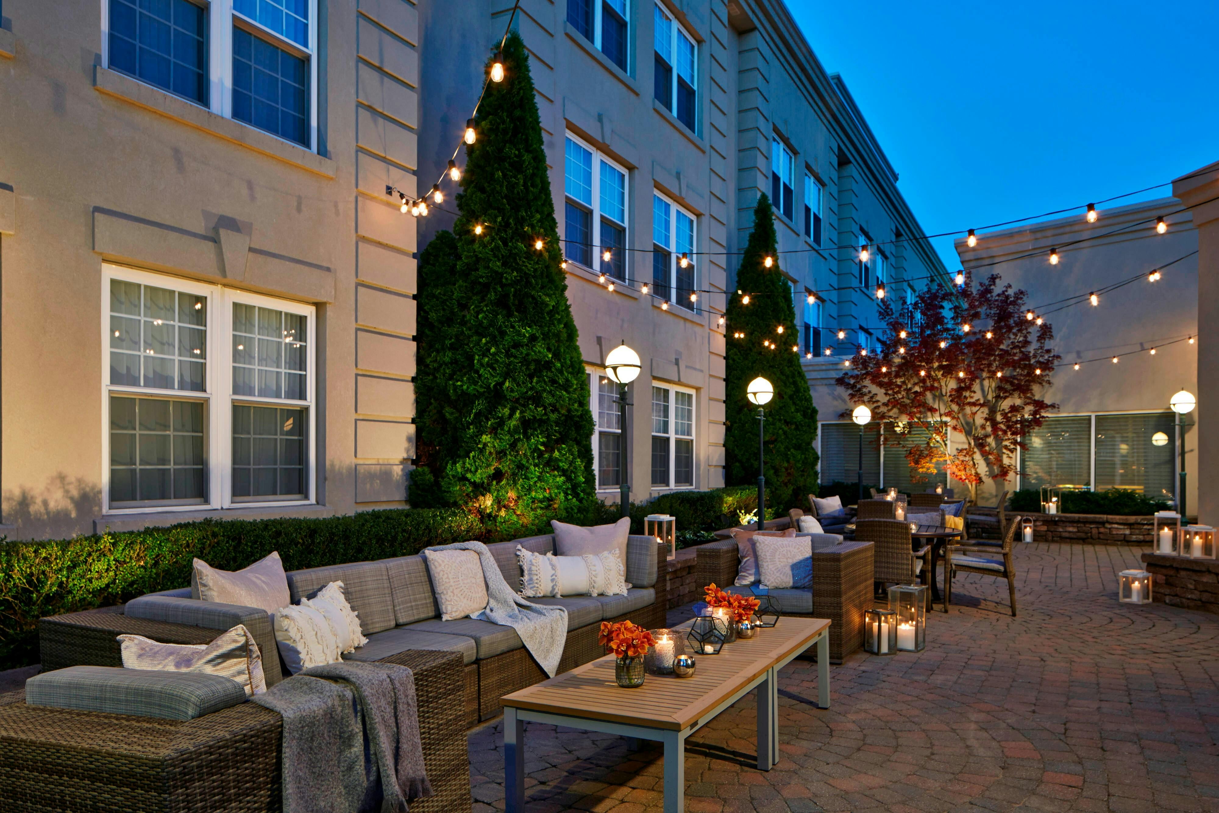 The Del Monte Lodge Renaissance Rochester Hotel Spa 10/34